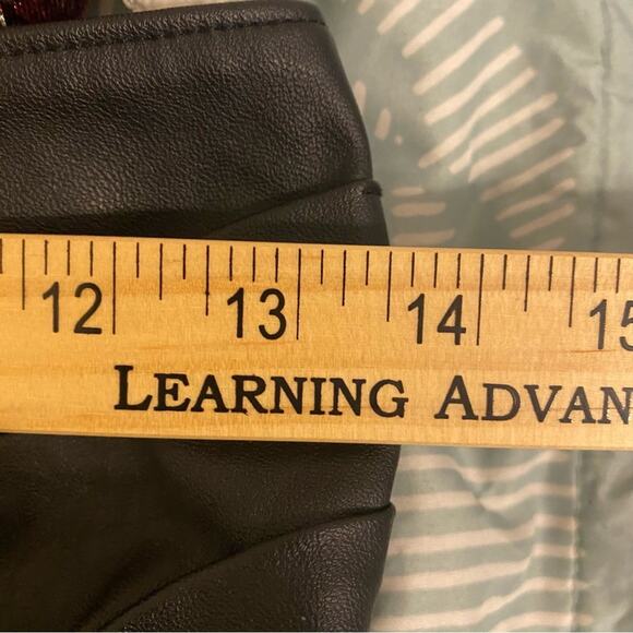 Abercrombie & Fitch Black Vegan Faux Leather Rouched Mini Skirt Size Small - Picture 9 of 10